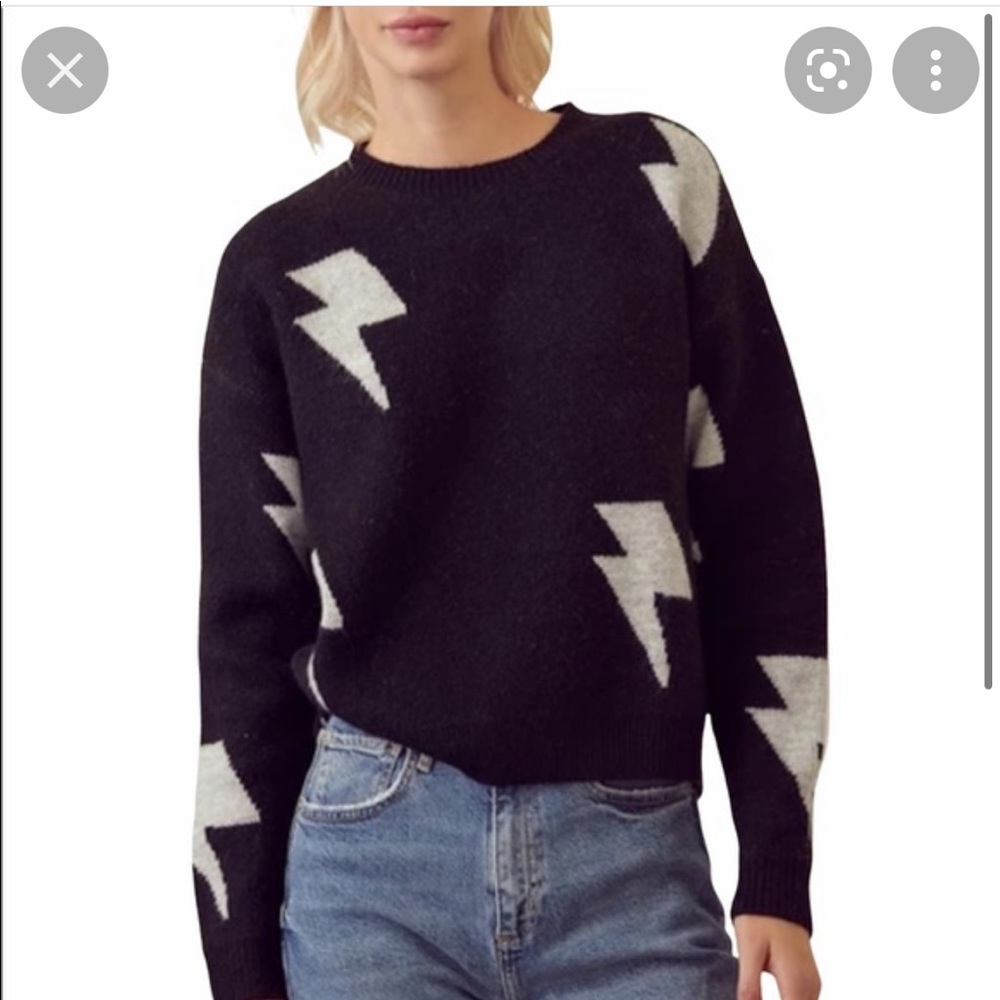 Storia Lightning Bolt Sweater